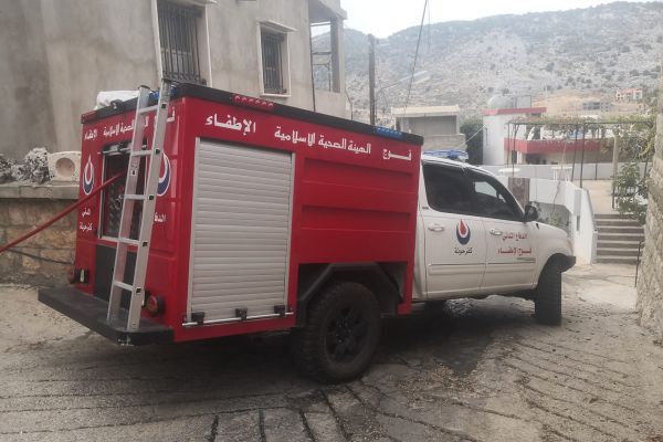 الدفاع المدني - الهيئة يخمد حريقًا شب في اعشاب يابسة في بلدة كفرحونة