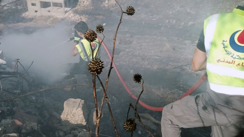بالصور: اخماد حريق كبير شب في خراج بلدات  الشهابية وكفردونين