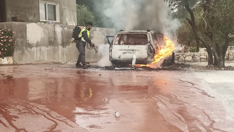 فريق بلدة خربة سلم التطوّعي يخمد حريق سيّارة في البلدة