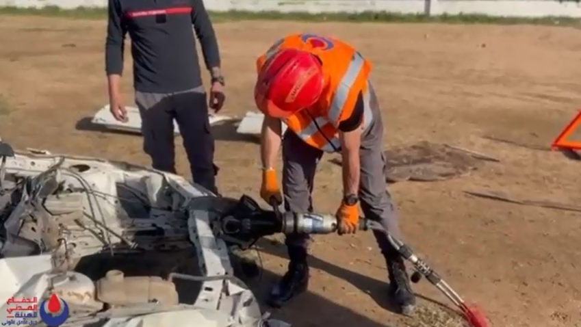 بالفيديو: الدفاع المدني يختتم دورة متخصصة في الإنقاذ والإطفاء ببلدة تولين