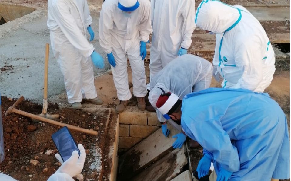 بالصور : 7 حالات دفن جراء فيروس كورونا في الجنوب الاولى