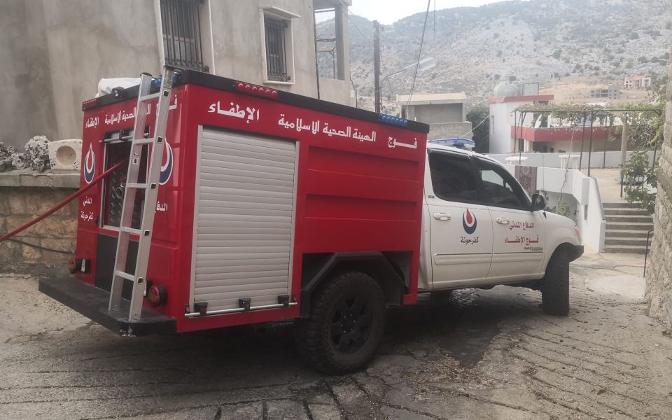 الدفاع المدني - الهيئة يخمد حريقًا شب في اعشاب يابسة في بلدة كفرحونة